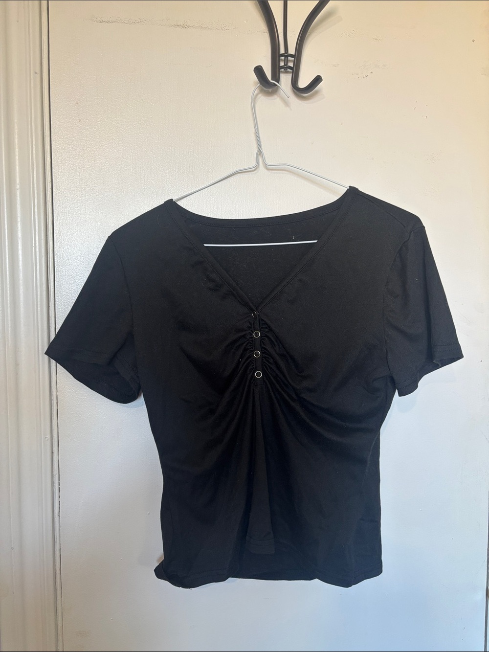 SHEIN Black V-Neck Short Sleeve Ruched Front Tee